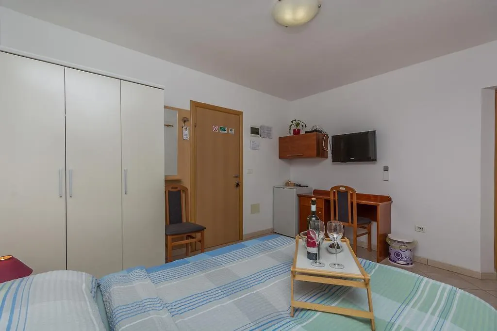 Guest House Gloria Novigrad  0*, Novigrad (Istria)